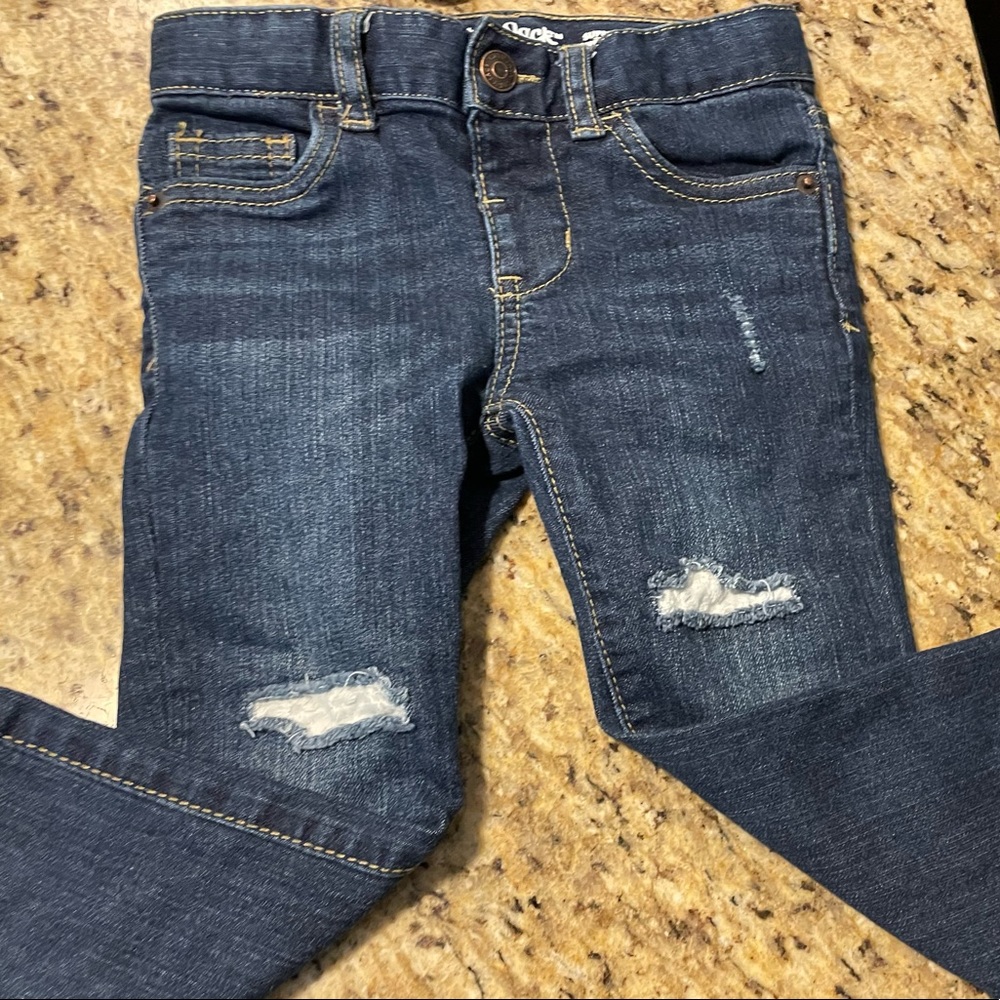 NWOT Cat & Jack distressed jeans!! 3T